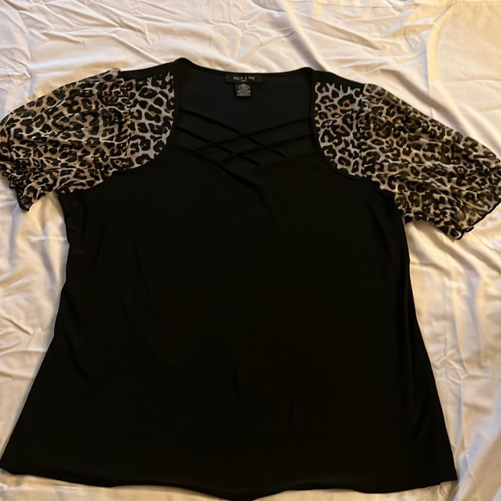 ADELE & MAY WOMENS TOP